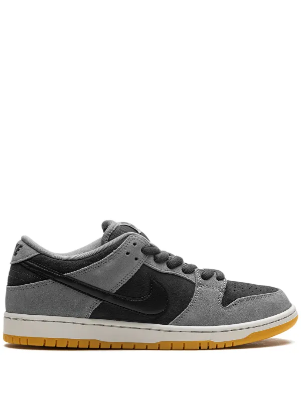 Nike SB Dunk Low スニーカー | グレー | FARFETCH JP