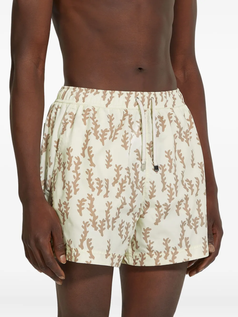 Zegna Zwembroek met bladerprint Beige