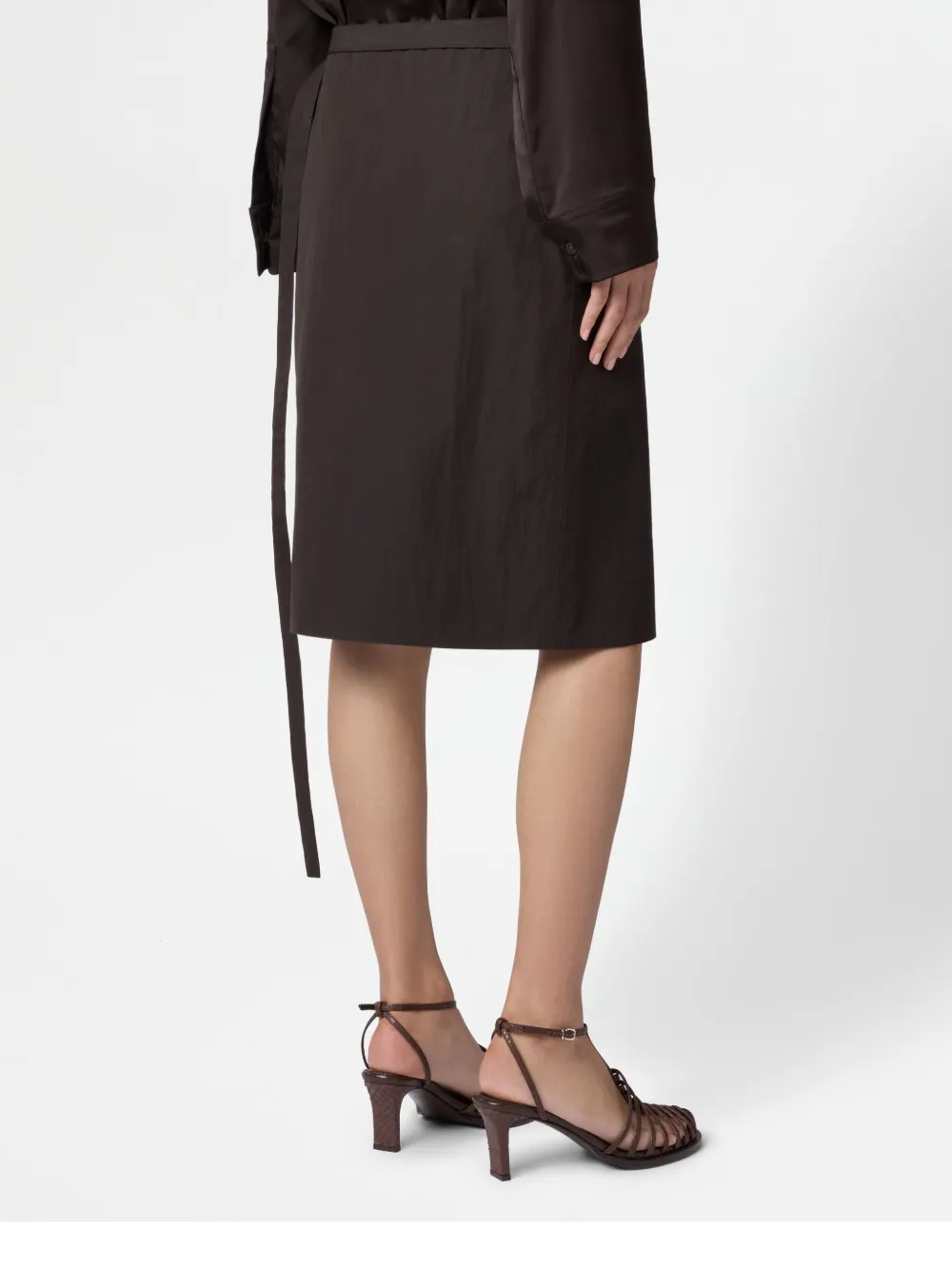 Tod's Belted Midi Skirt In Brown