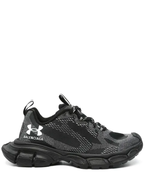 3XL sneakers