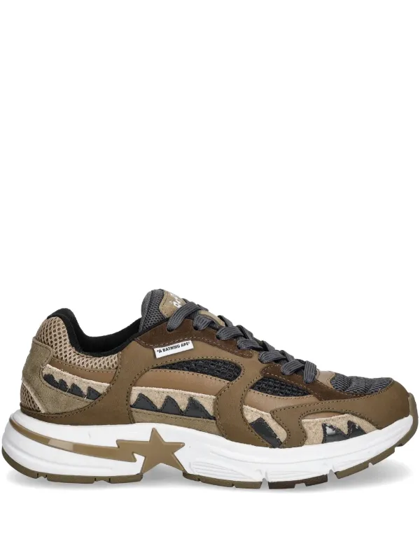 A BATHING APE® Shark Sta スニーカー | ブラウン | FARFETCH JP