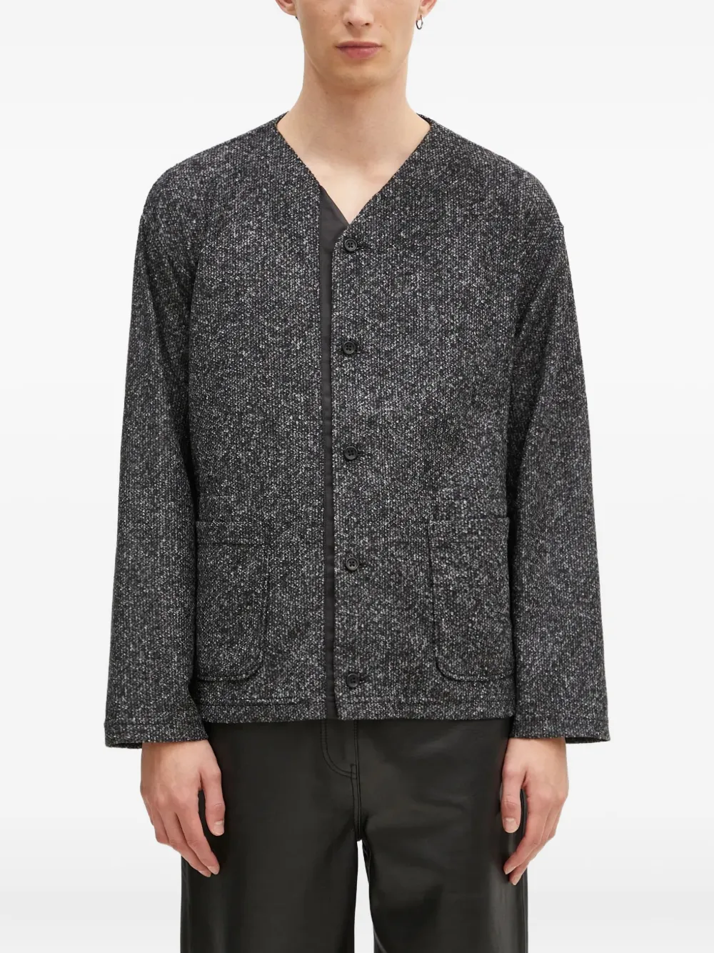 button-fastening pocket cardigan