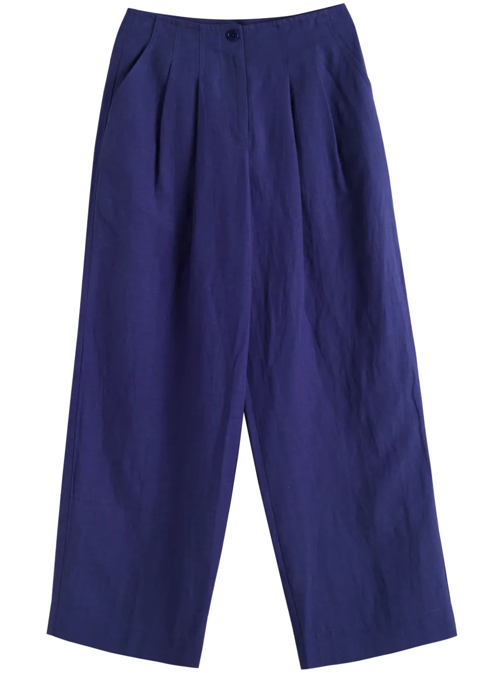 pleat-front trousers