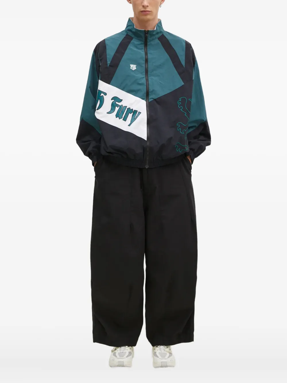 Neighborhood panelled lion-embroidered jacket Zwart