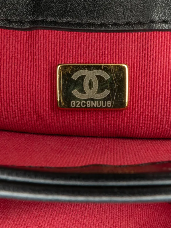 CHANEL Pre-Owned 2021-2023 Quilted Calfskin Pearl Jewel CHANEL Pre-Owned 2021-2023 Quilted Calfskin Pearl Jewel