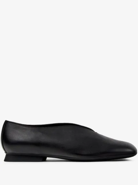Camper flats slip-on