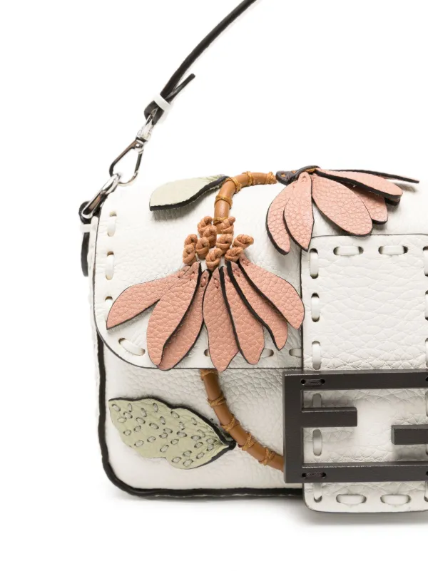 FENDI バゲット バッグ ミニ | ホワイト | FARFETCH JP