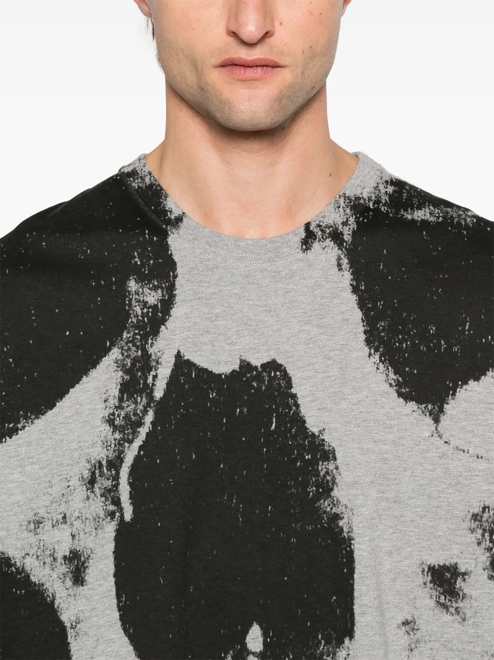 Shop Alexander Mcqueen Skull T-shirt In Grey