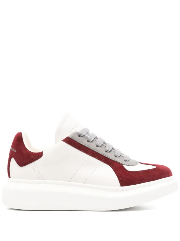 【関税込み】McQueen カーキ Oversized Retro スニーカー McQueenのカーキ Oversized Retro スニーカーがセール中