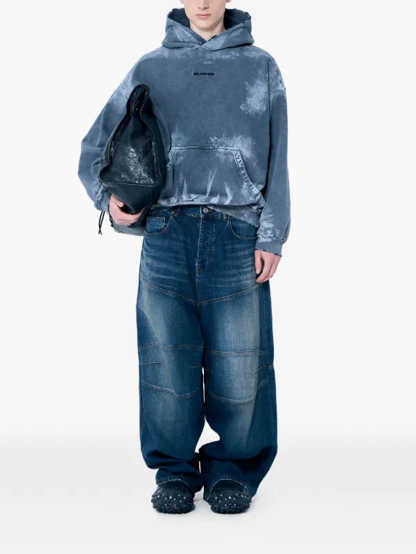 Balenciaga logo-patch Jeans | Blue | FARFETCH