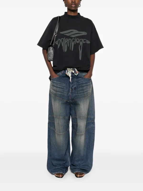 【BALENCIAGA】3B リキファイド オーバーサイズ Tシャツ Balenciaga 3B Liquefied T-Shirt Oversized | Saks Fifth Avenue