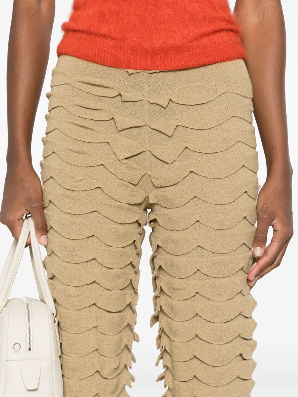 Nanushka Broek met ruches Bruin