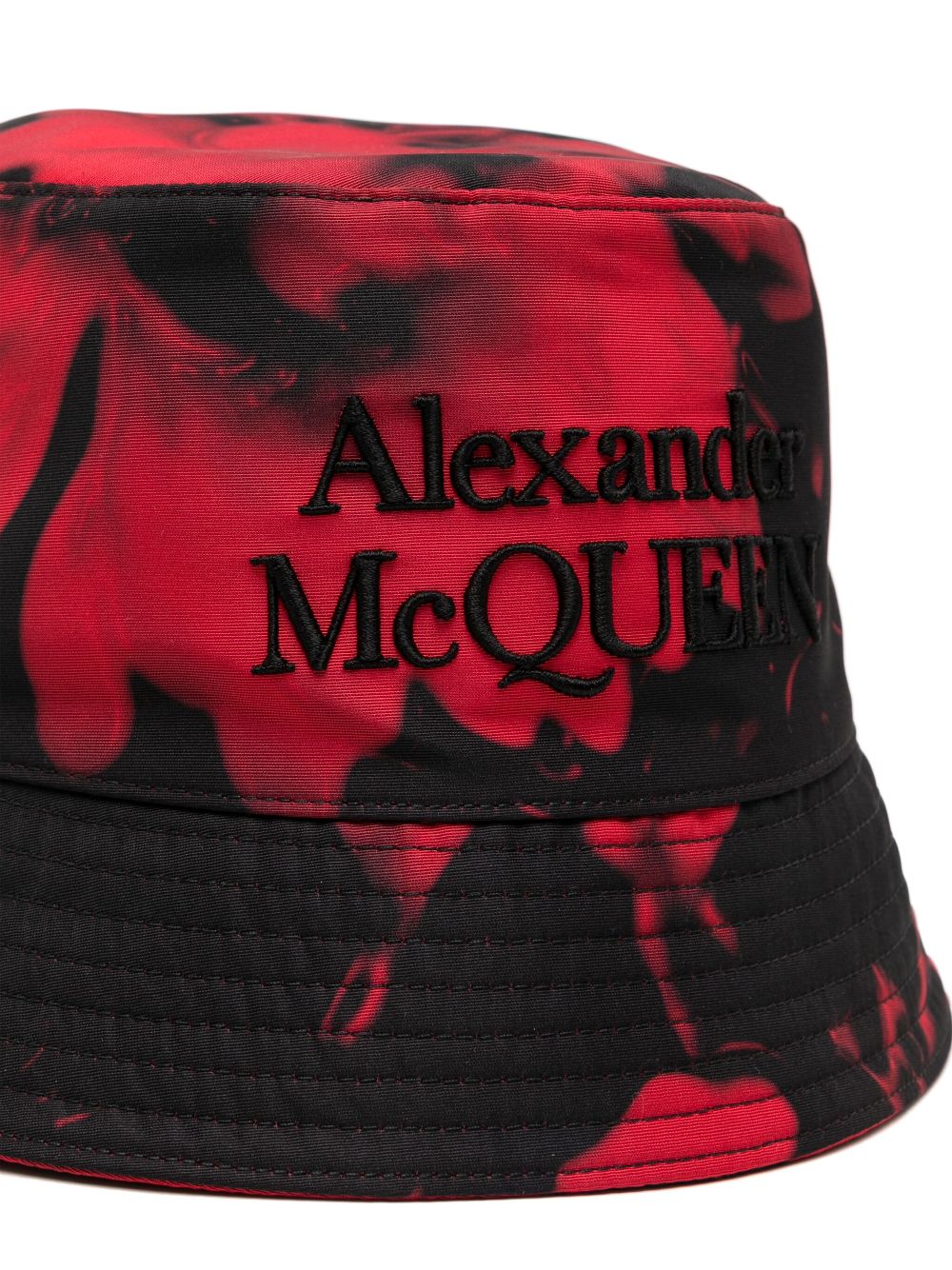 Alexander McQueen Vissershoed met geborduurd logo - Zwart