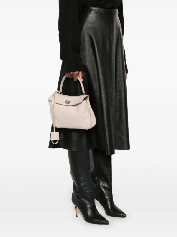 Balenciaga ロデオ ハンドバッグ ミニ | ピンク | FARFETCH JP Balenciaga ロデオ ハンドバッグ ミニ | ピンク | FARFETCH JP