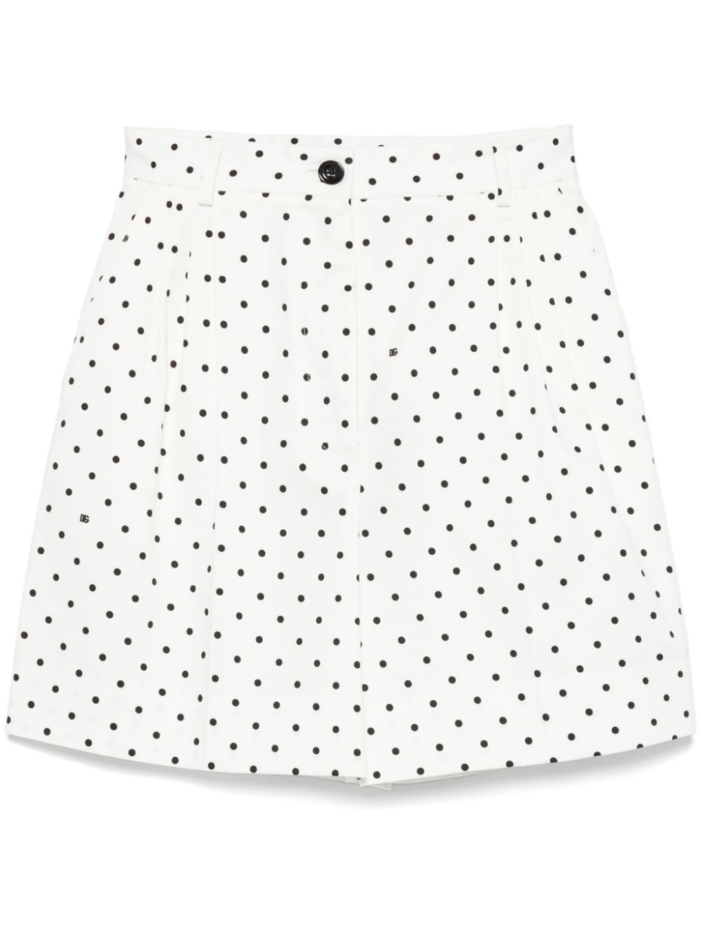 polka-dot shorts