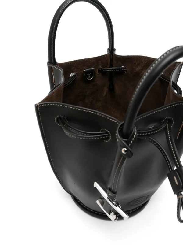 【関税込み】TOD'S☆ロゴチャームバケットバッグ XBWBUZK0100UPP TOD'S ロゴ チャーム レザー ミニ バケットバッグ (TOD'S