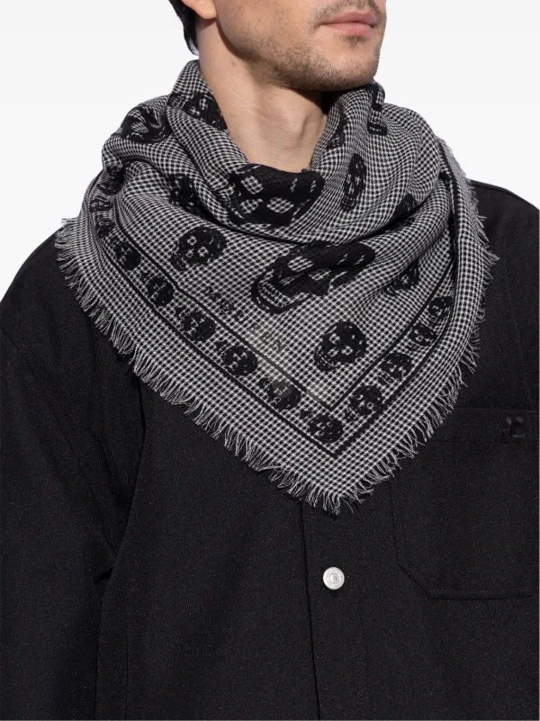 Alexander McQueen skull-print Scarf | Grey | FARFETCH