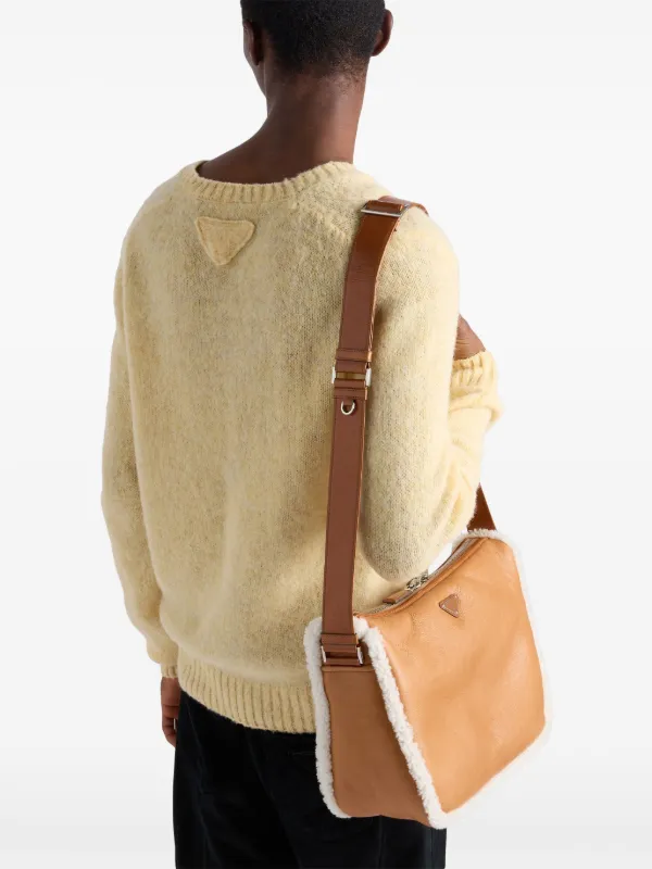 【PRADA】Shearlingショルダーバッグ Prada Shearling Shoulder Bag | Brown | FARFETCH
