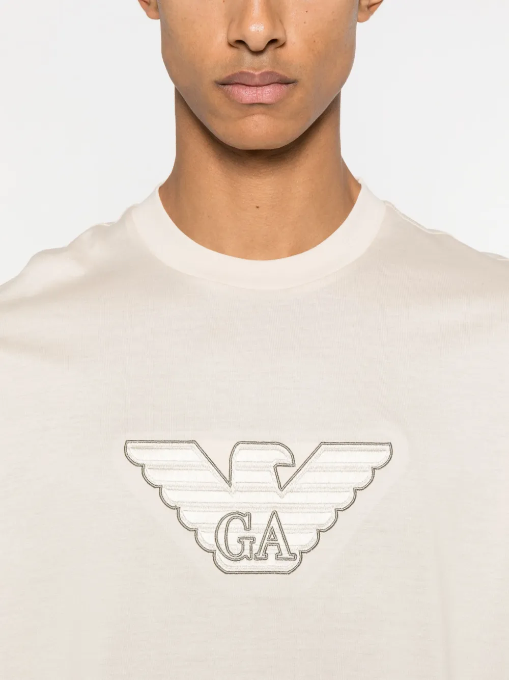 Emporio Armani T-shirt met geborduurd logo Beige
