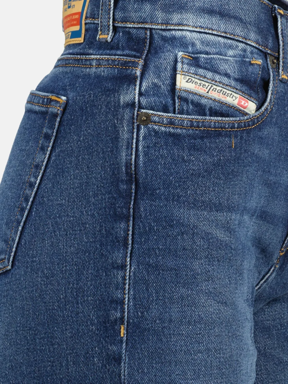 Diesel 1978 D-Akemi jeans met wijde pijpen Blauw