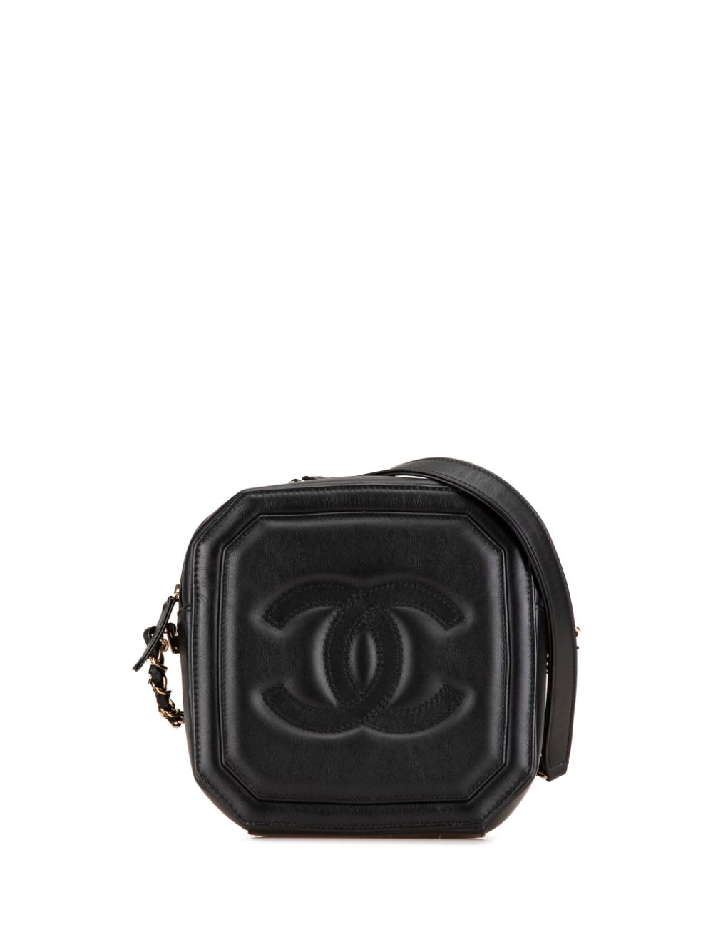 Pre-owned Chanel Cc 绗缝小羊皮八角形斜挎相机包（2019年典藏款） In Black