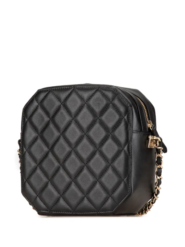 CHANEL Pre-Owned 2019 CC Quilted Lambskin Octagon Camera Case