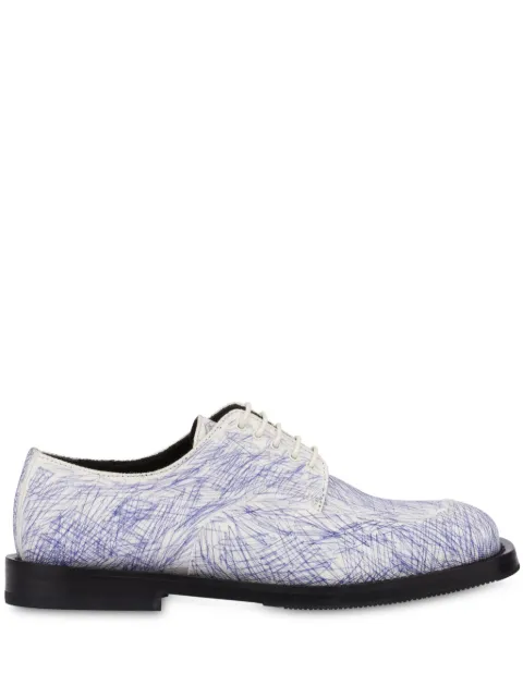 Moschino zapatos oxford estampados