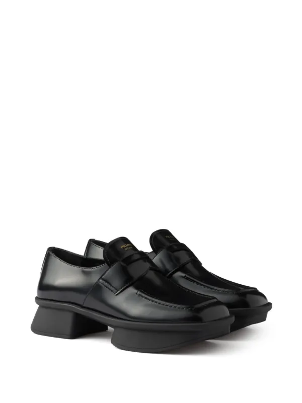 PRADA ブラックレザー 厚底ローファー - メルカリ