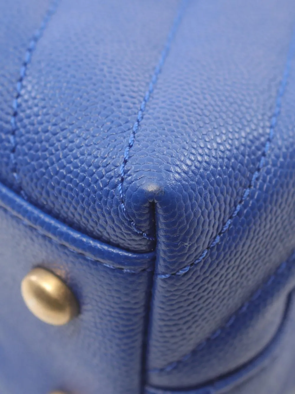 Pre-owned Chanel 2018 V-stitch Flap Handbag In ブルー