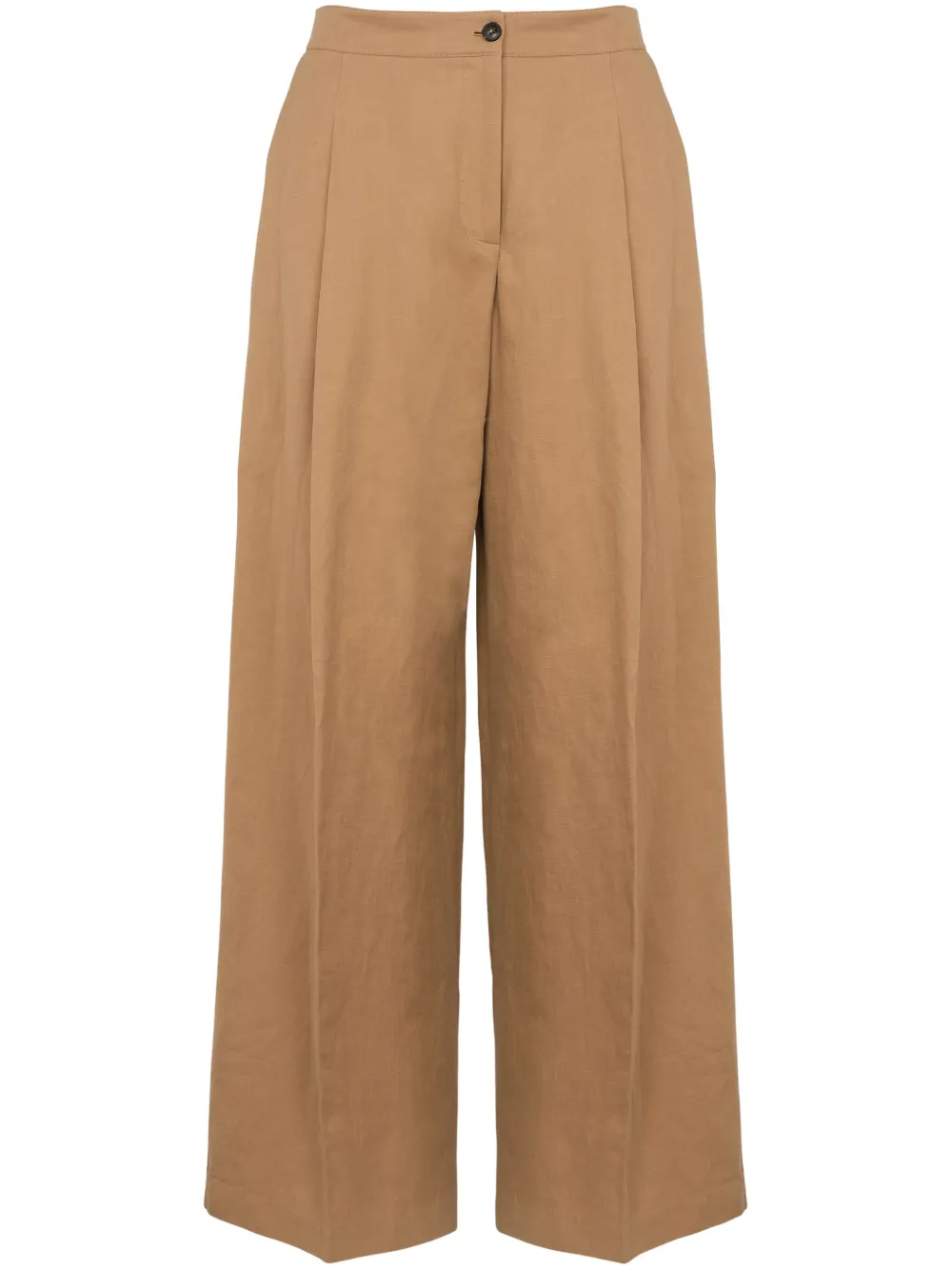 pleated trousers