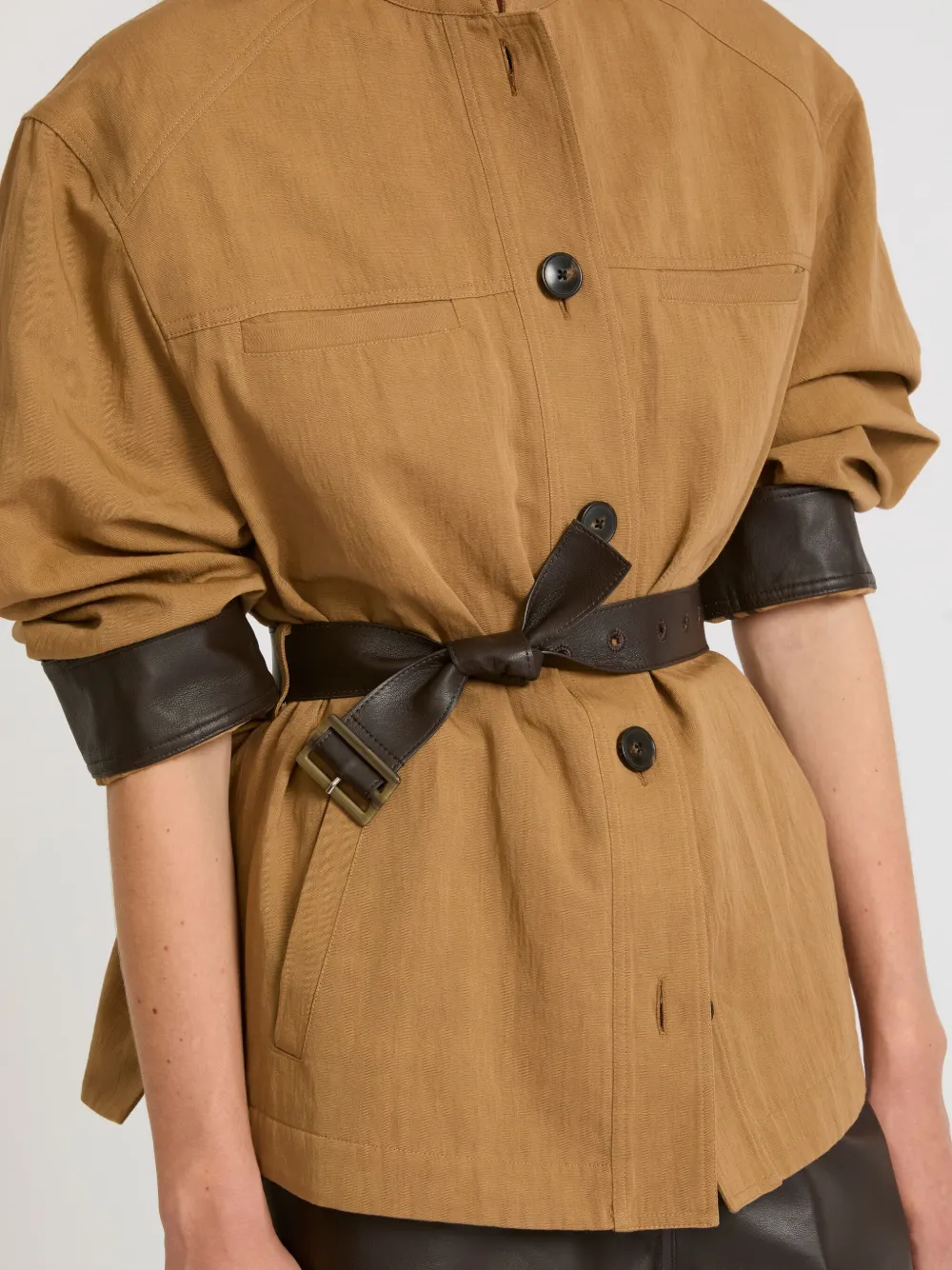 Yves Salomon Jas met riem Bruin