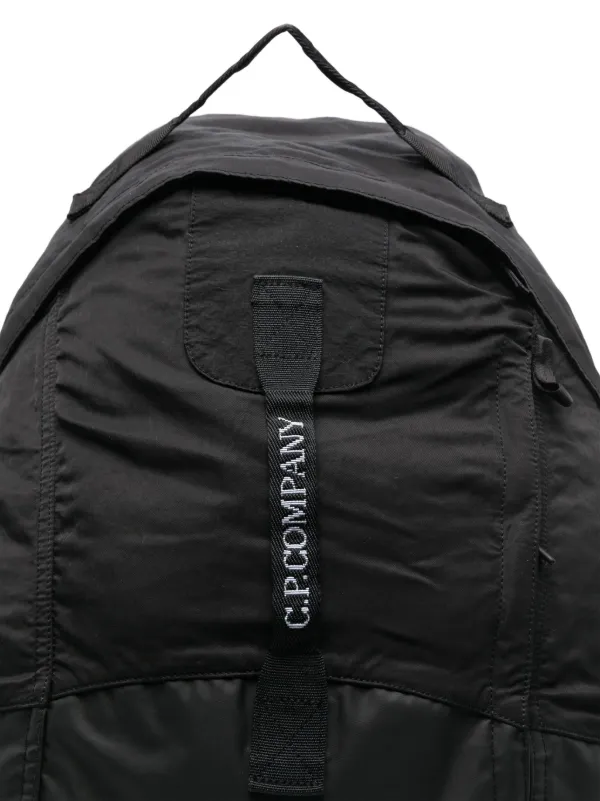 C.P. Company Nylon B バックパック | ブラック | FARFETCH JP