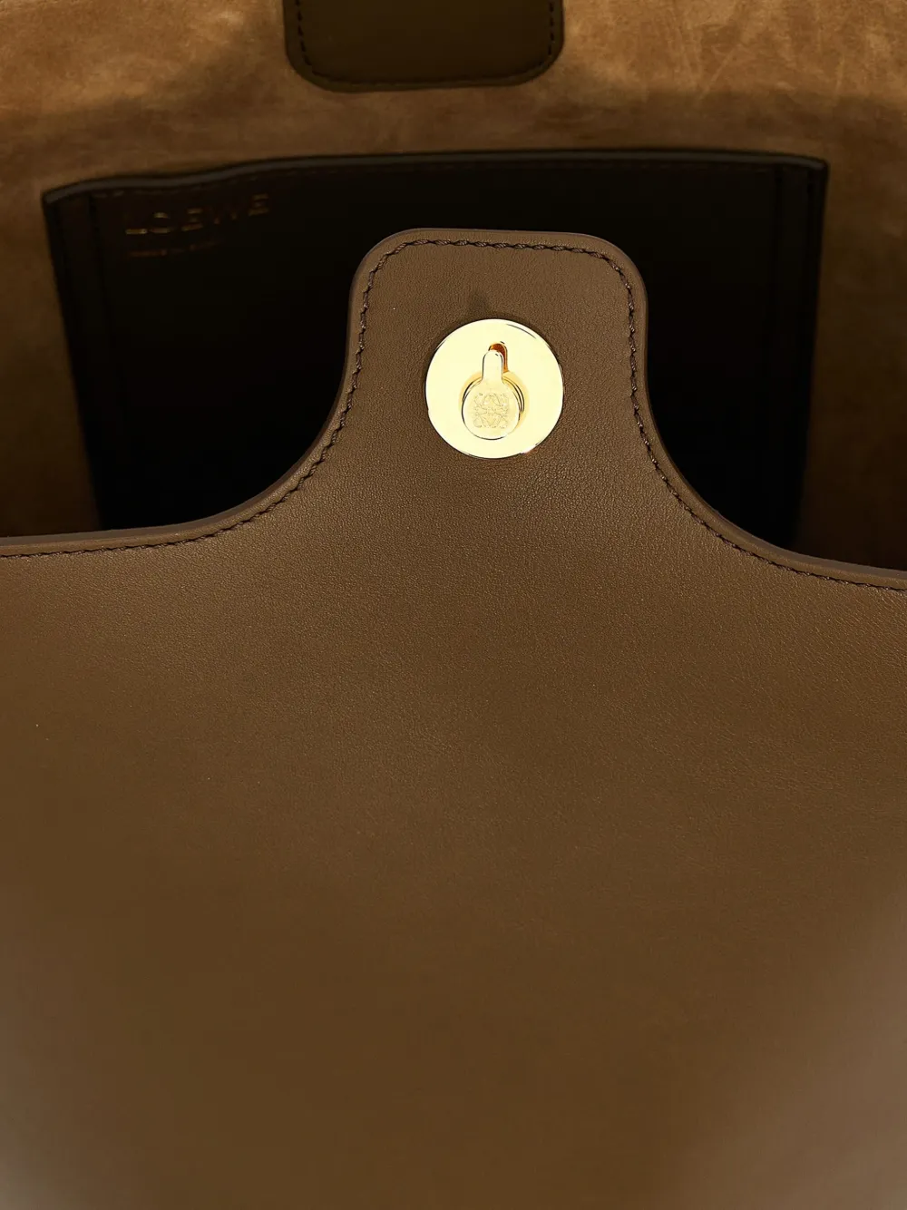 Loewe Pebble Medium Leather Bucket Bag In Brown