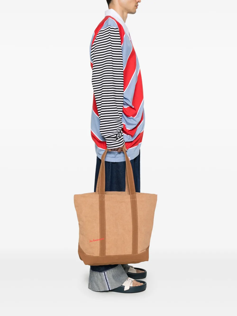 JW Anderson logo-appliqué tote bag | Men | Image 2
