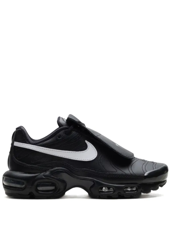 靴 Nike Air Max Plus Tiempo Black 27668474_60349252_600.jpg