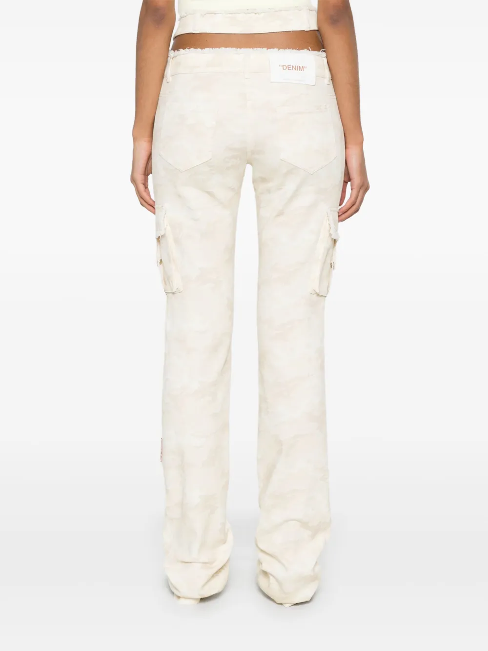 Off-White Broek met ceintuur camouflagepatroon Beige