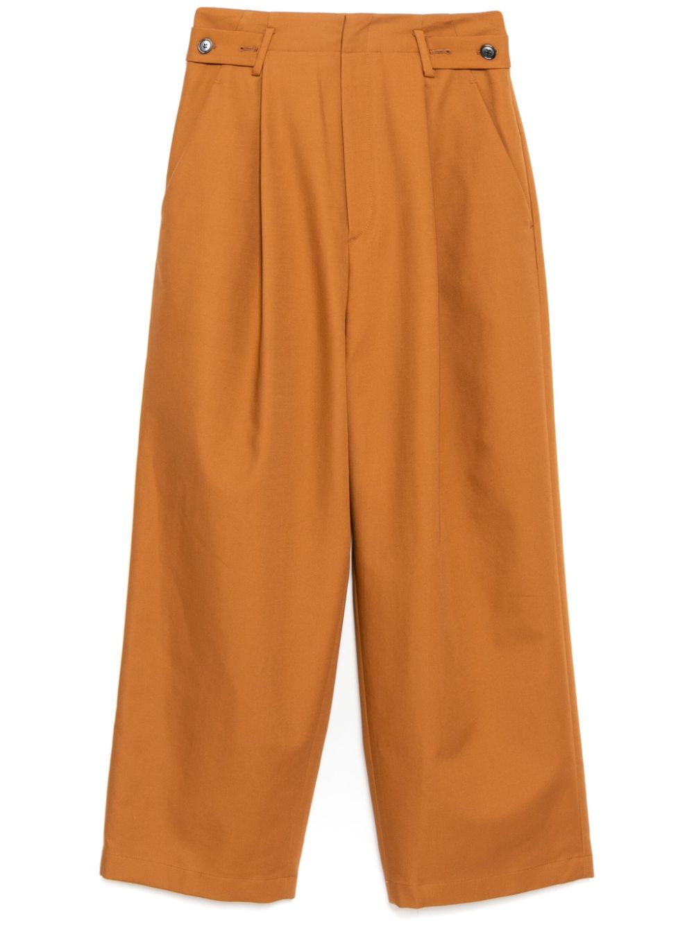 pleated trousers