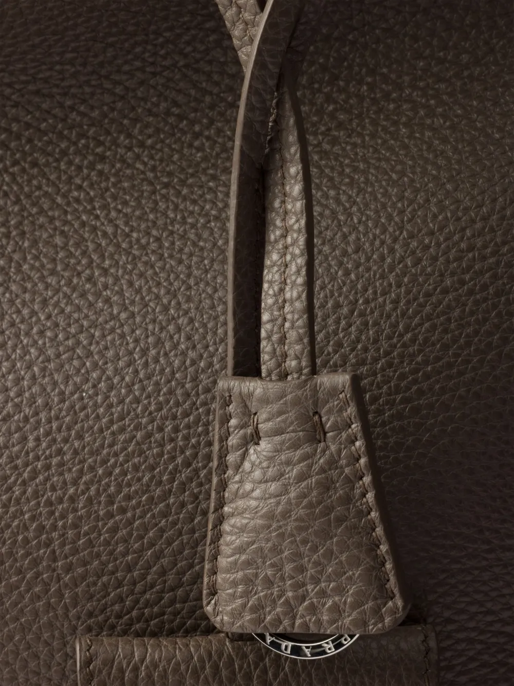 Prada Leren shopper Grijs