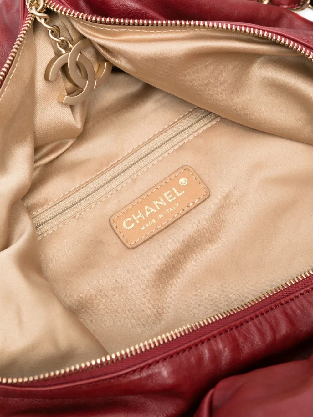 Pre-owned Chanel 2006-2008 Leather Tote Bag In Red