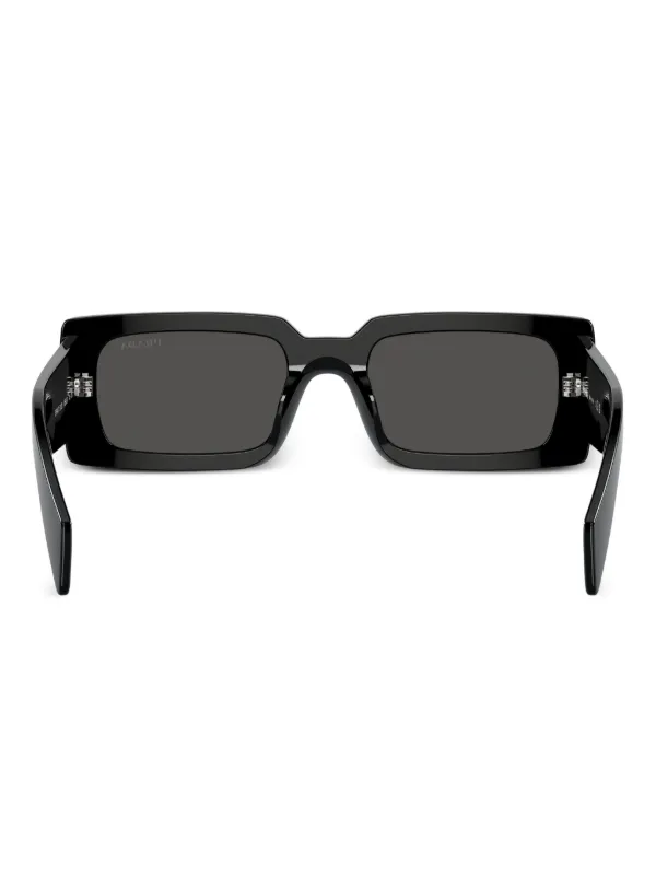 PRADA ブラック オーバーサイズ サングラス Prada Eyewear オーバーサイズ サングラス | ブラック | FARFETCH JP