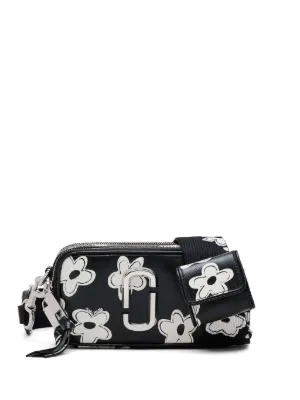 まーくんさん left_botanical 白黒凸凹 Marc Jacobs The Snapshot Camera Bag | Black | FARFETCH