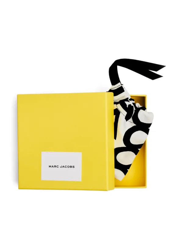 【関税込み】Marc Jacobs シルバー 'The Daisy' ピアス Marc Jacobs Daisy ピアス | シルバートーン | FARFETCH JP