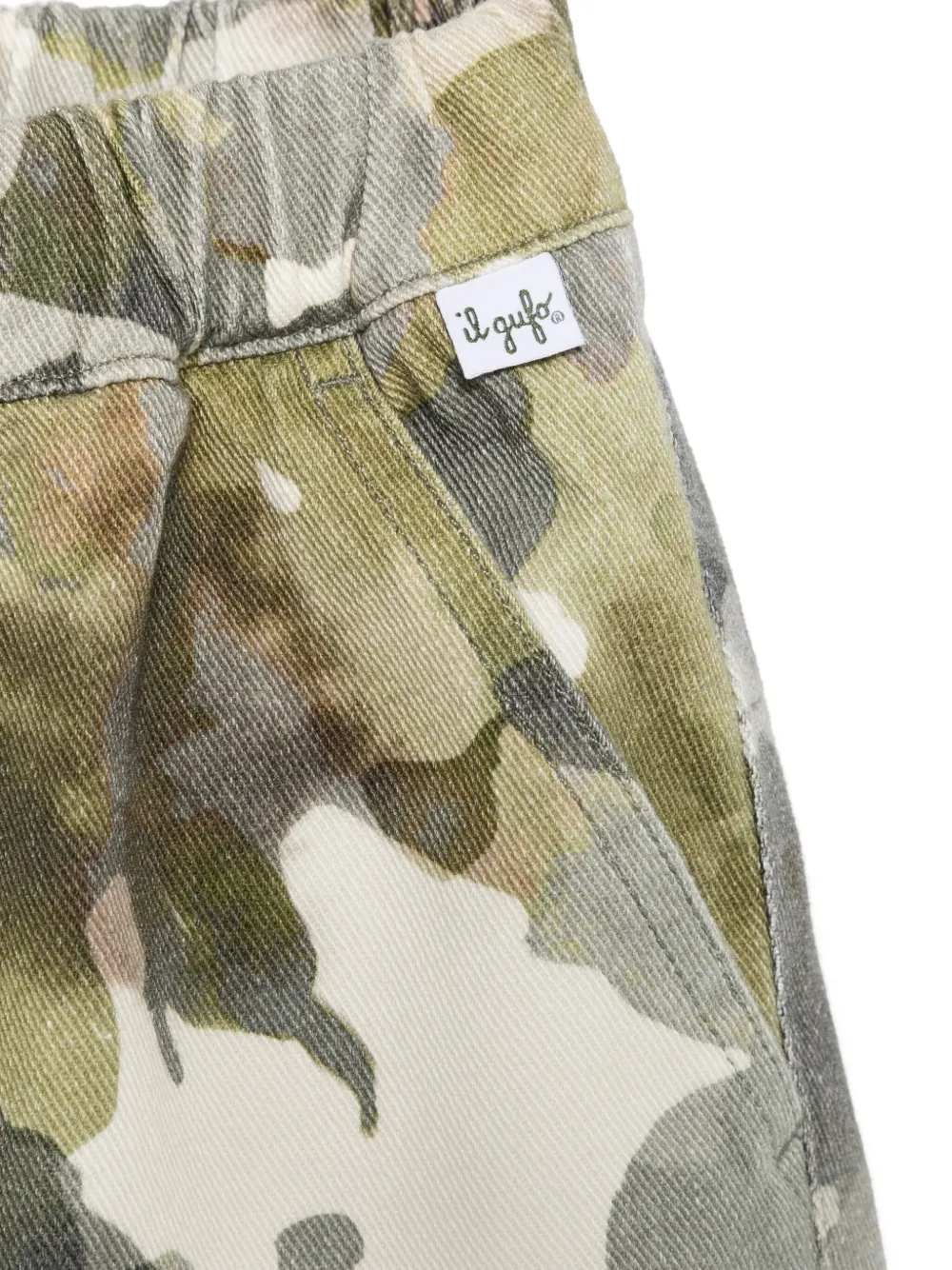 Il Gufo Shorts met camouflageprint Groen