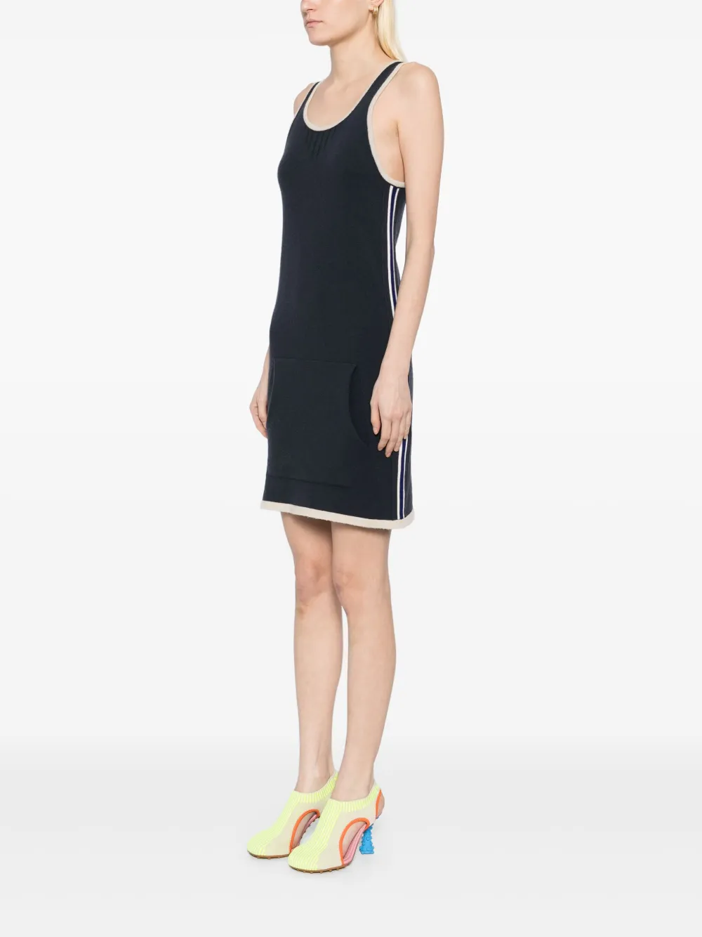 Pre-owned Chanel 2009 Sleeveless Dress In Blue