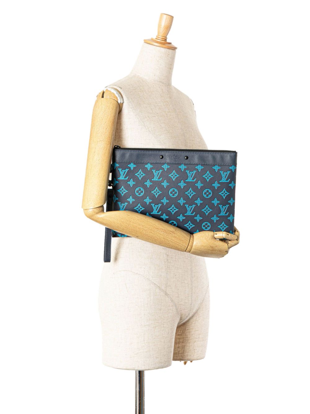 Louis Vuitton Pre-Owned 2021-2024 Monogram Shadow Pochette To-Go clutch - Blauw