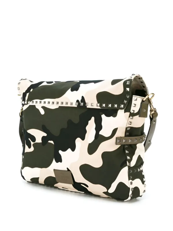 美品Valentino ロックスタッズ メッセンジャーバッグ