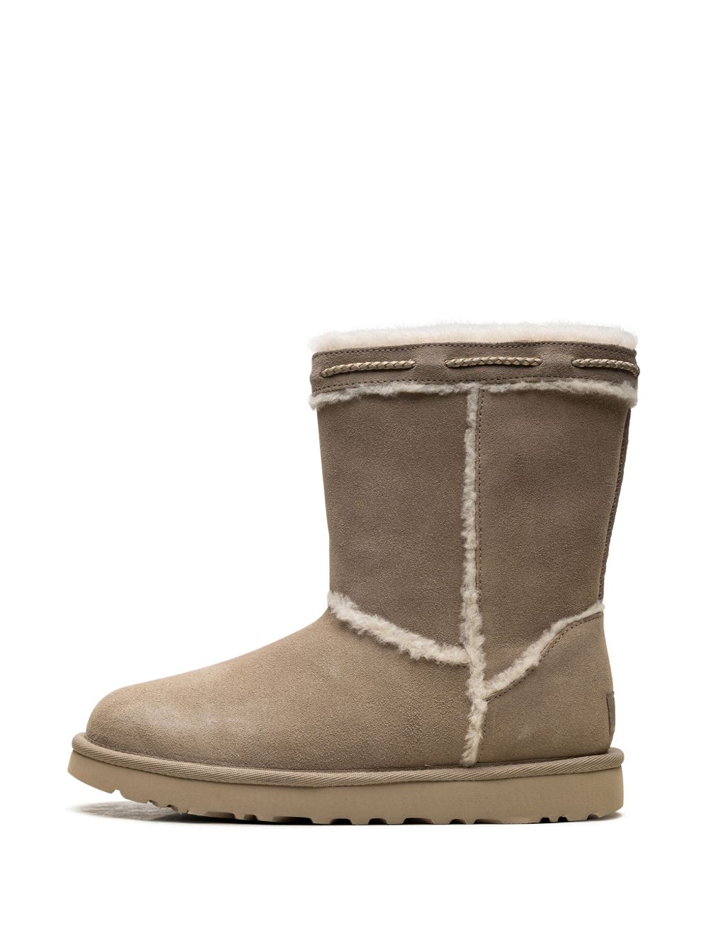 UGG CLASSIC BOOTS