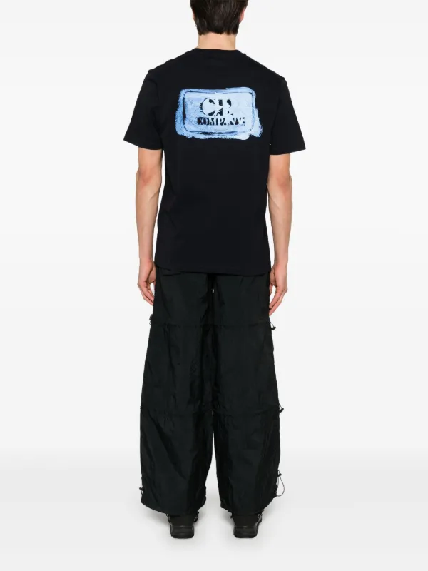 【関税込み】C.P. Company Tシャツ C.P. Company グラフィック Tシャツ | ブルー | FARFETCH JP