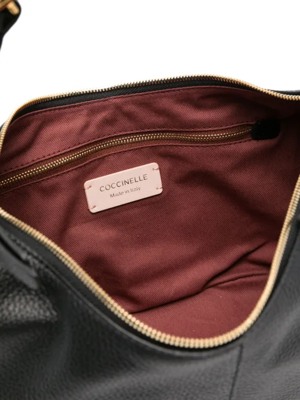 ショルダーバッグ・ポシェット Coccinelle MEDIUM FERNANDA SHOULDER BAG Coccinelle Medium Fernanda Shoulder Bag | Black | FARFETCH