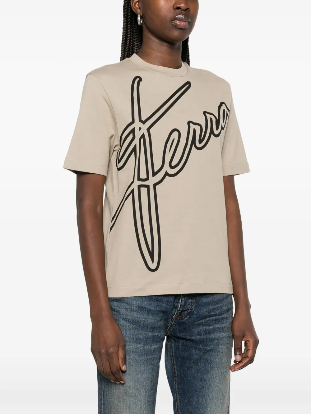Ferragamo T-shirt met logoprint Beige